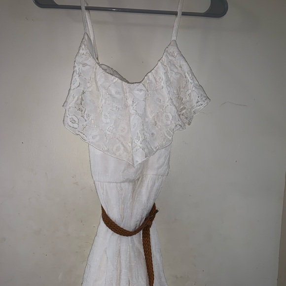 Off the shoulder white dress - Picture 1 of 5